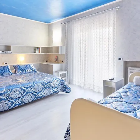 Lilla 3* Desenzano del Garda